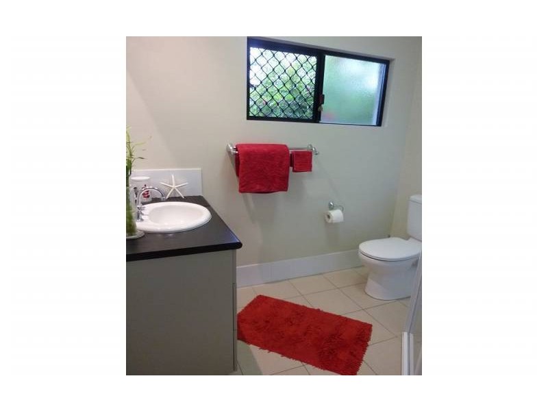 4 Imooya Place, Trinity Park QLD 4879