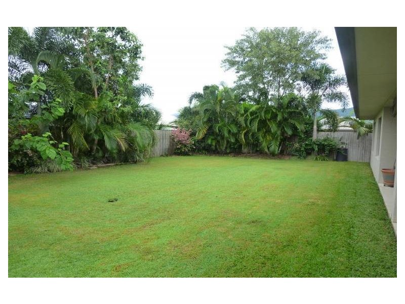 4 Imooya Place, Trinity Park QLD 4879
