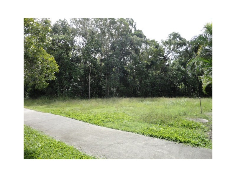 14 Aurelia Road, Palm Cove QLD 4879