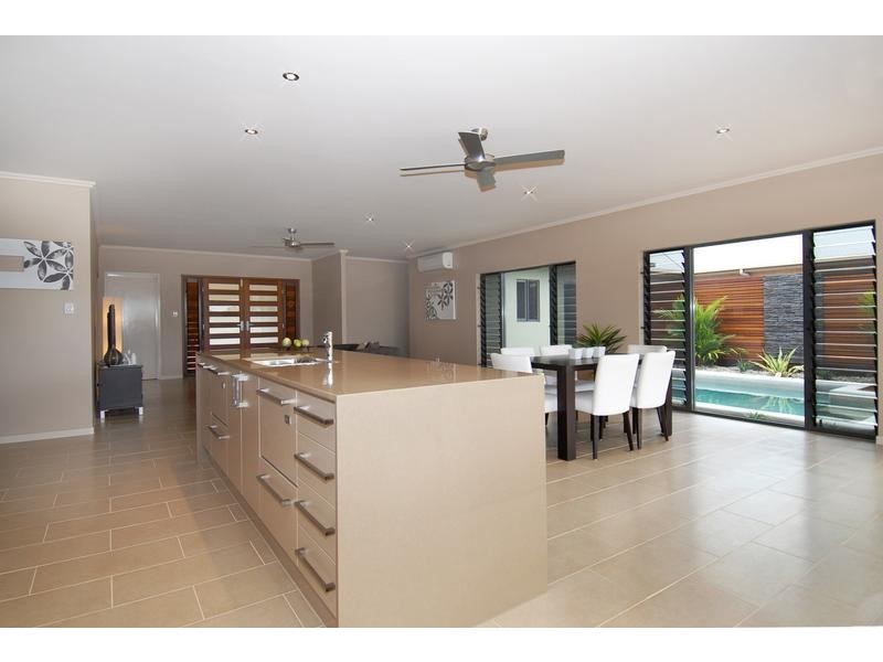 20 Port Close, Trinity Beach QLD 4879