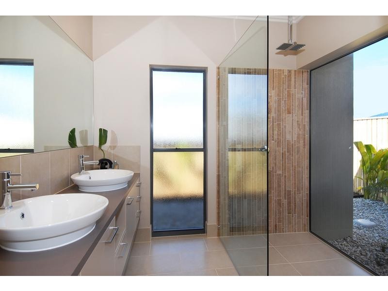 20 Port Close, Trinity Beach QLD 4879