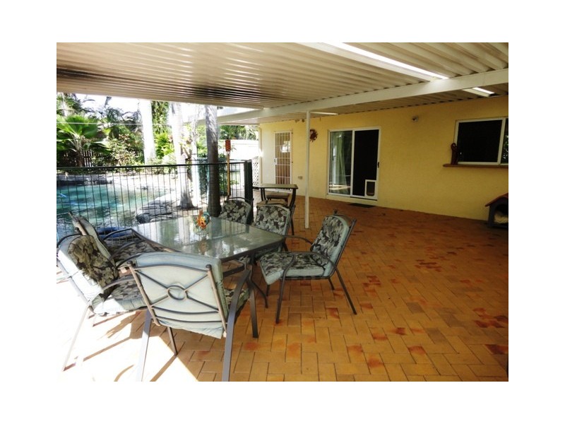 2 Squeaky Close, Kewarra Beach QLD 4879