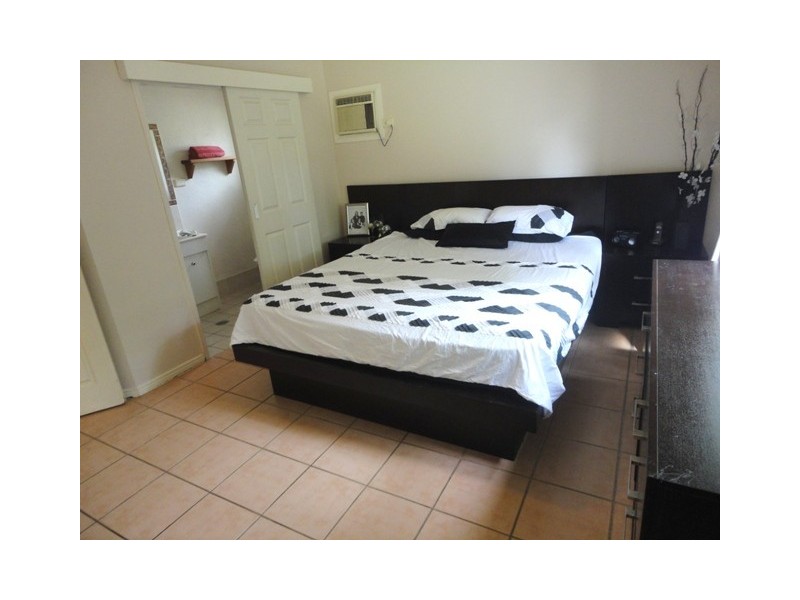 2 Squeaky Close, Kewarra Beach QLD 4879