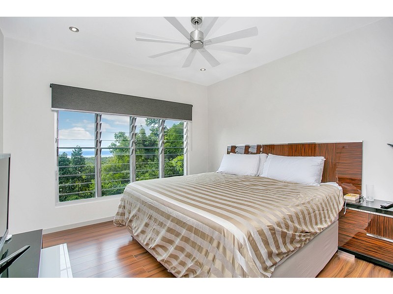 30/9 Savaii Close, Palm Cove QLD 4879