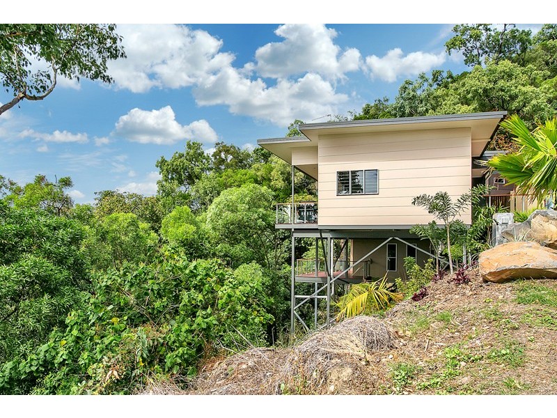 30/9 Savaii Close, Palm Cove QLD 4879