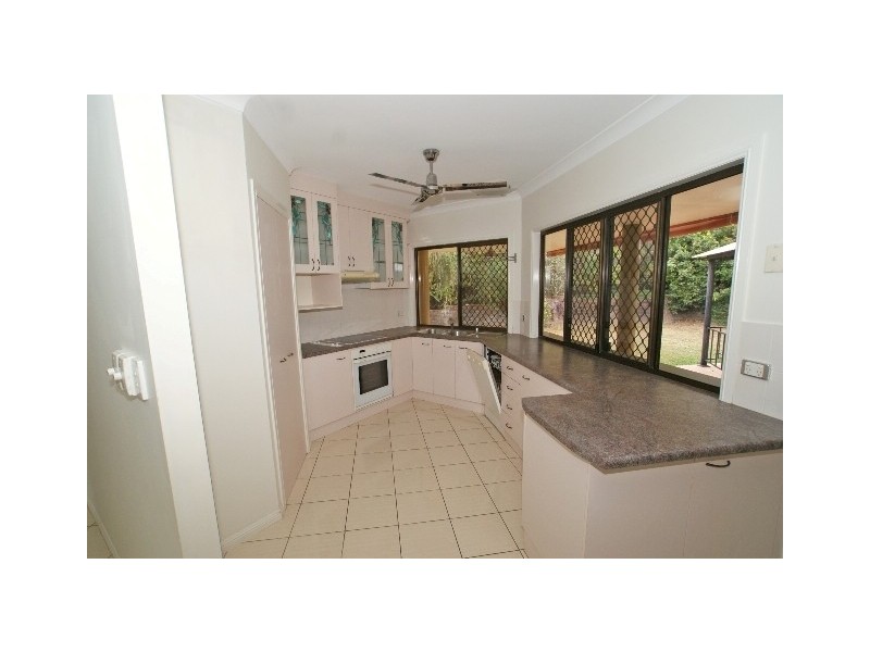 9 Nimba Close, Smithfield QLD 4878