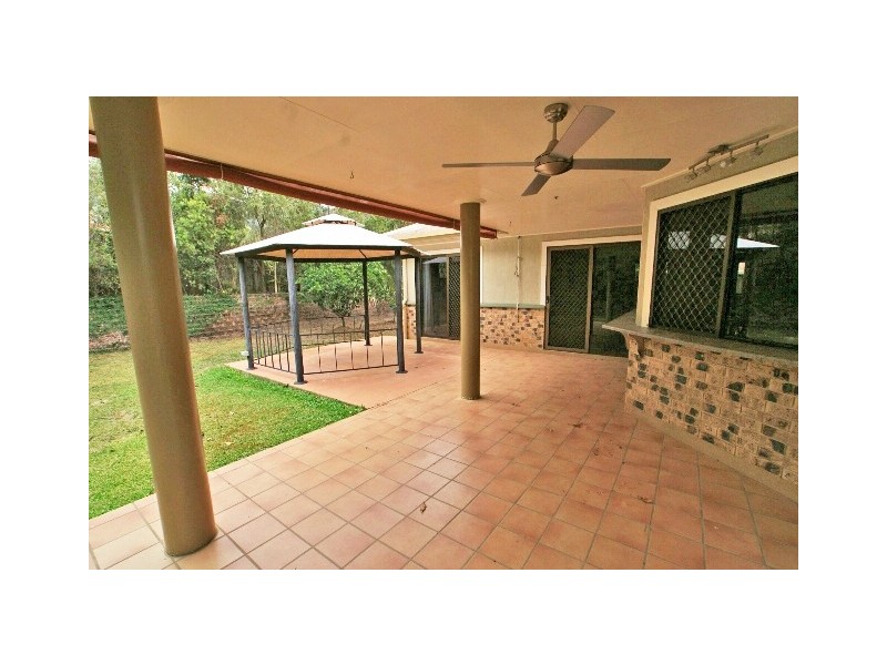 9 Nimba Close, Smithfield QLD 4878