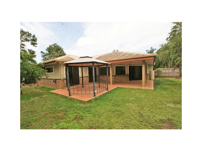 9 Nimba Close, Smithfield QLD 4878