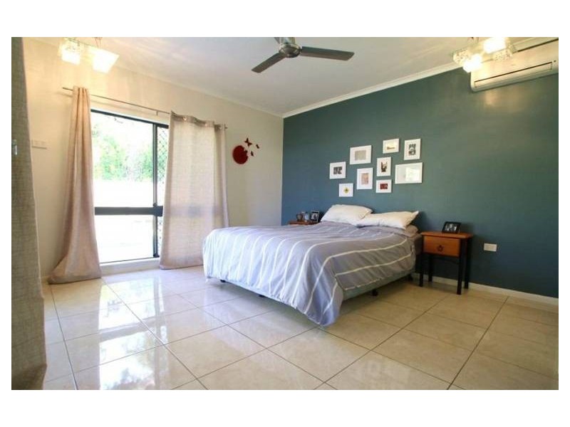 16 Hideaway Close, Palm Cove QLD 4879