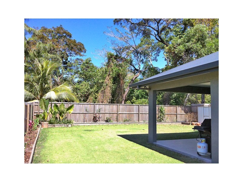 16 Hideaway Close, Palm Cove QLD 4879