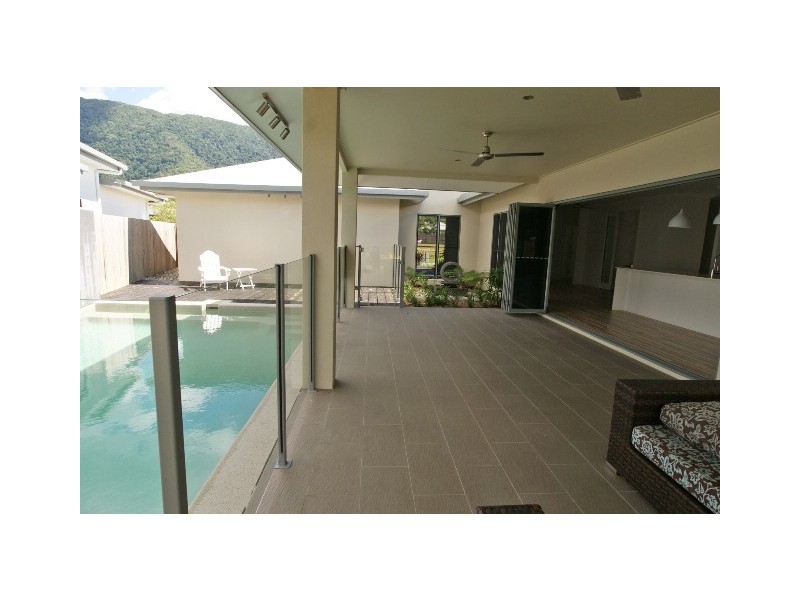 5 Billingai Close, Palm Cove QLD 4879