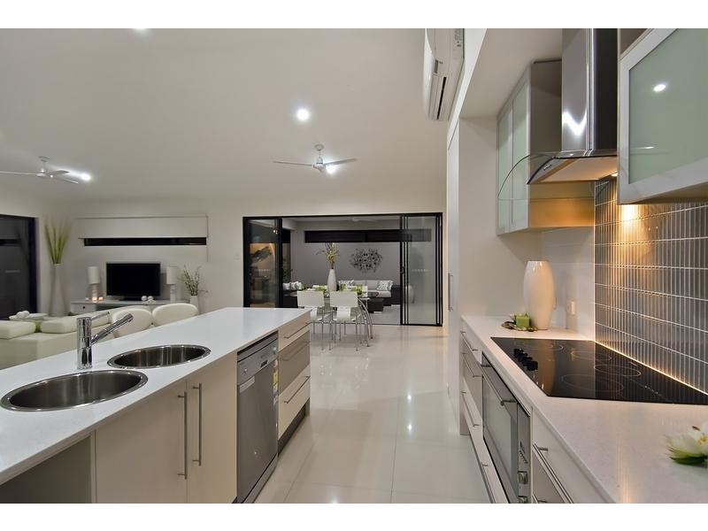 13 Icefire Quay, Trinity Park QLD 4879