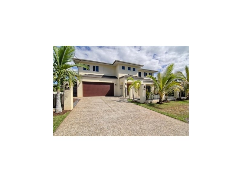 15 Riverside Parade, Trinity Park QLD 4879