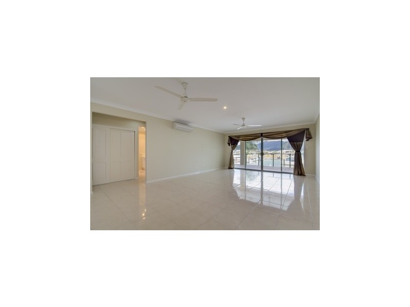 15 Riverside Parade, Trinity Park QLD 4879
