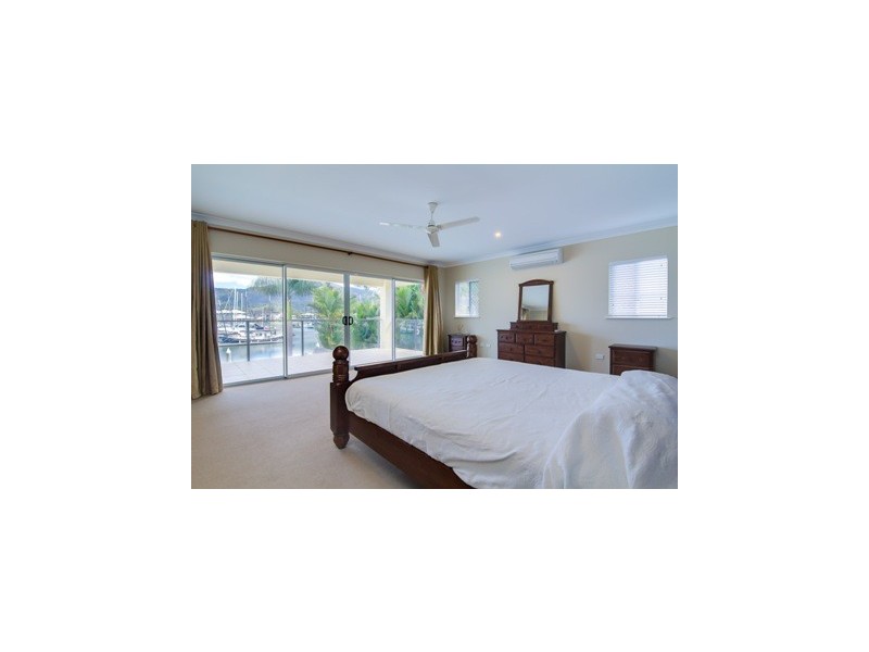 15 Riverside Parade, Trinity Park QLD 4879