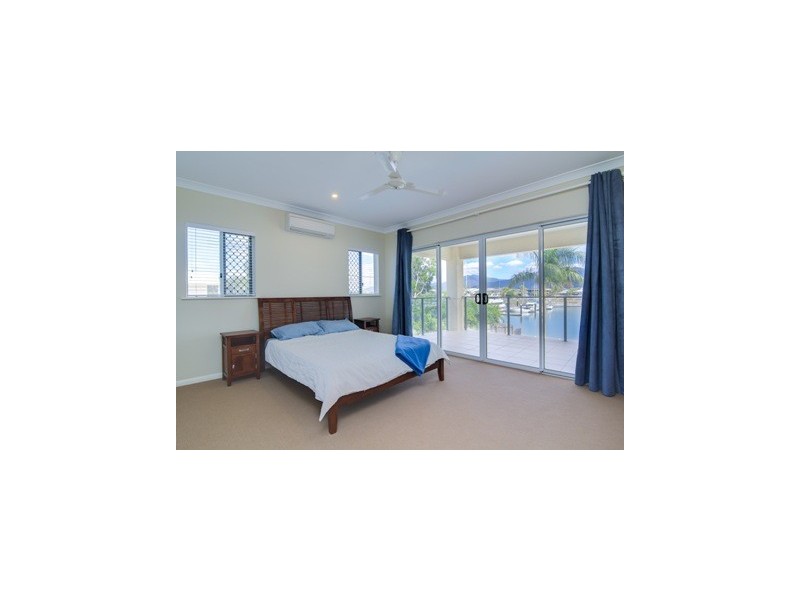 15 Riverside Parade, Trinity Park QLD 4879
