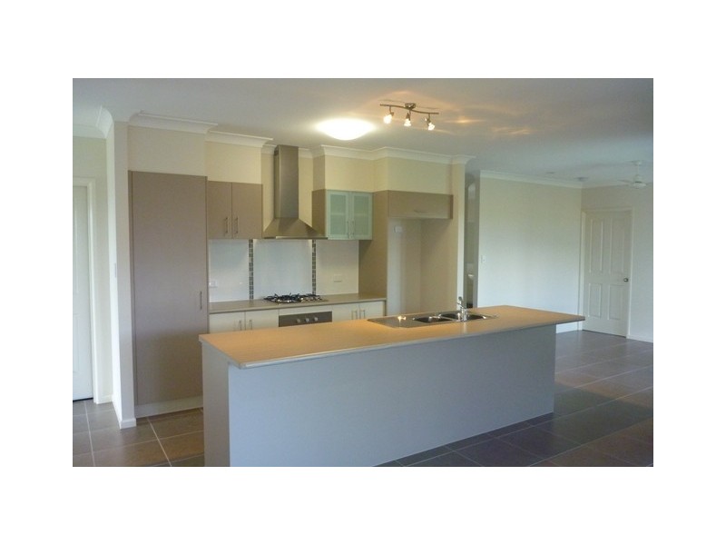 6 Oakville Parade, Trinity Park QLD 4879