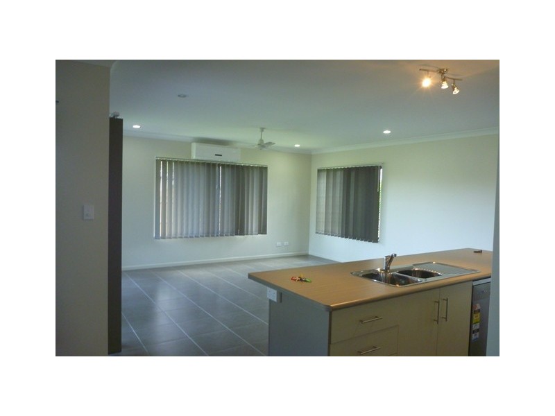 6 Oakville Parade, Trinity Park QLD 4879