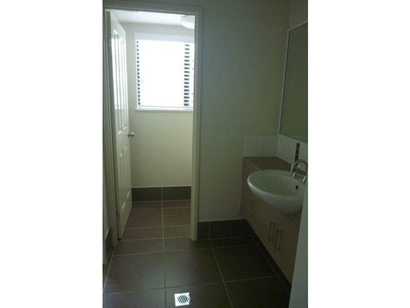 6 Oakville Parade, Trinity Park QLD 4879