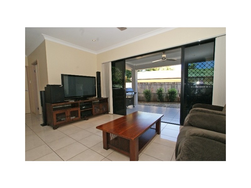 30b Lamb Street, Smithfield QLD 4878