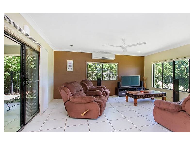 16 Seton Street, Trinity Park QLD 4879
