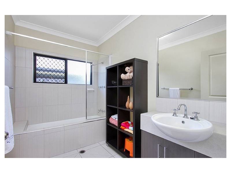 16 Seton Street, Trinity Park QLD 4879