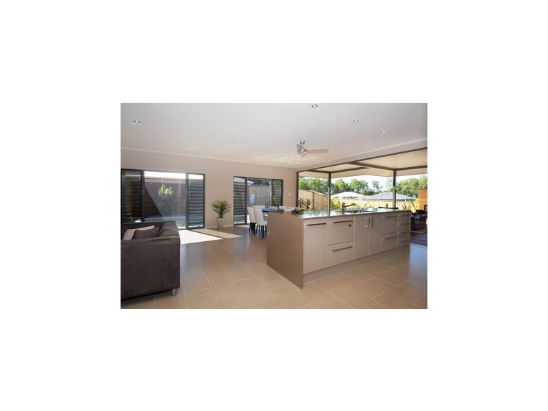 20 Port Close, Trinity Beach QLD 4879