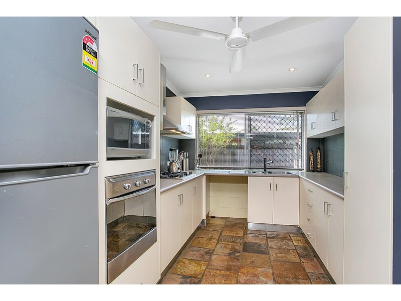 7 Carolyn Close, Yorkeys Knob QLD 4878