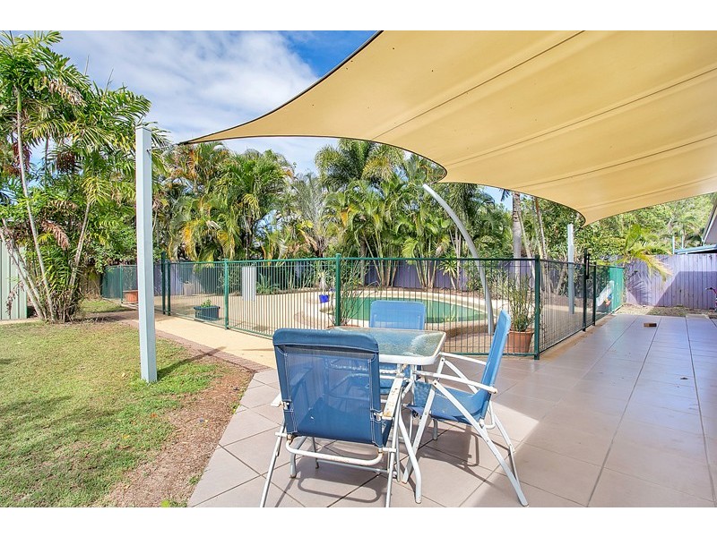 7 Carolyn Close, Yorkeys Knob QLD 4878