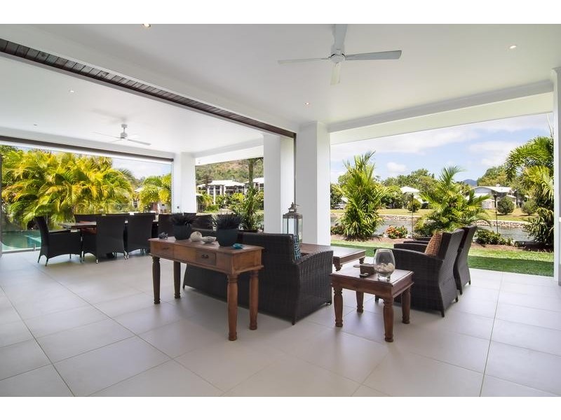 10 Lagoon Drive, Trinity Beach QLD 4879