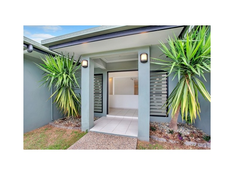 20 Palmetto Street, Palm Cove QLD 4879