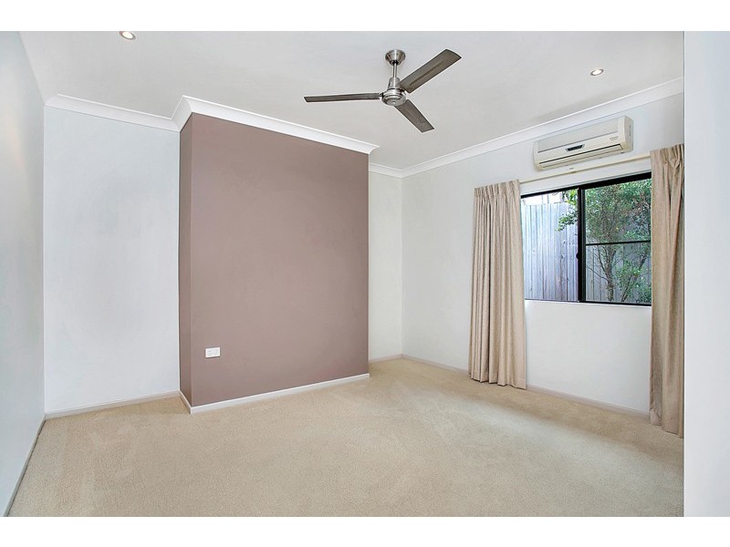 20 Palmetto Street, Palm Cove QLD 4879