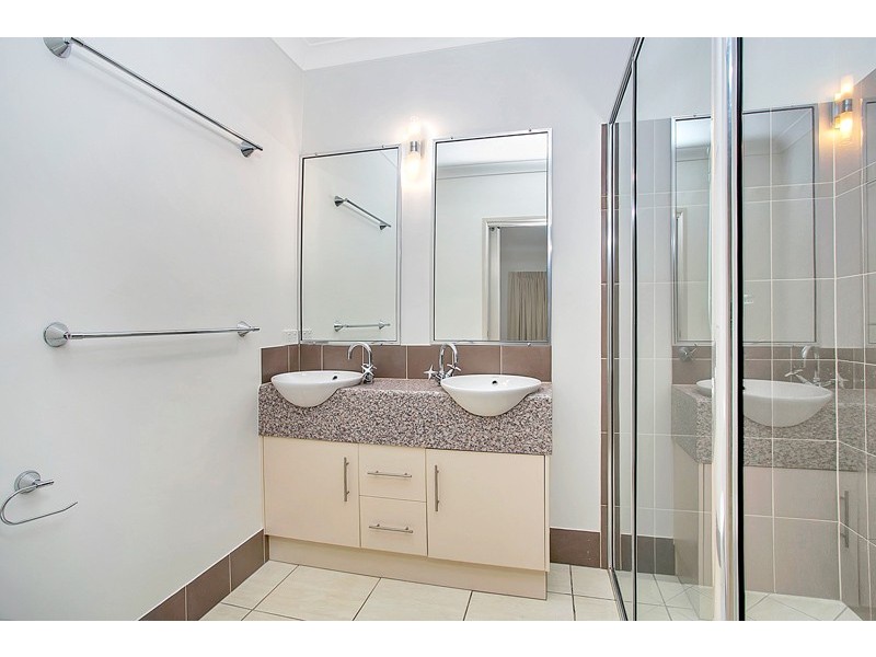 20 Palmetto Street, Palm Cove QLD 4879