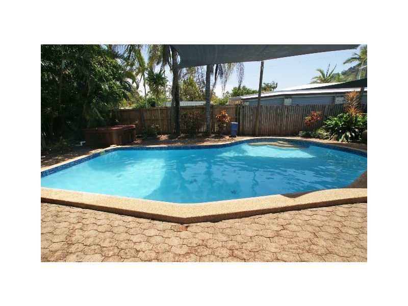 19 Centaur St, Trinity Park QLD 4879