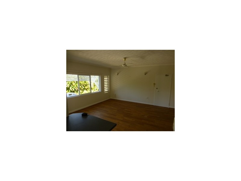 8/100 Moore Street, Trinity Beach QLD 4879