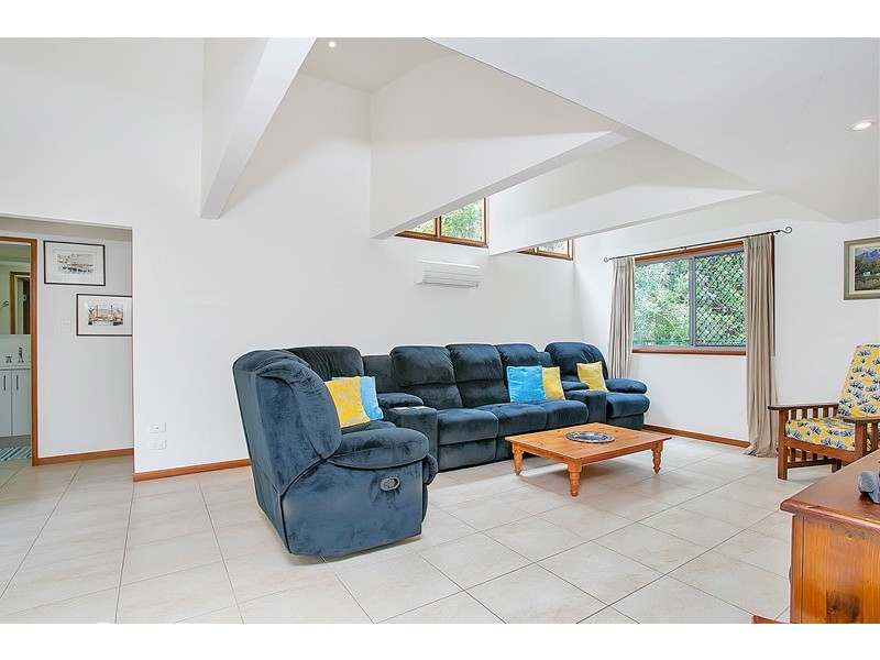 10 Strombus Ave, Trinity Beach QLD 4879