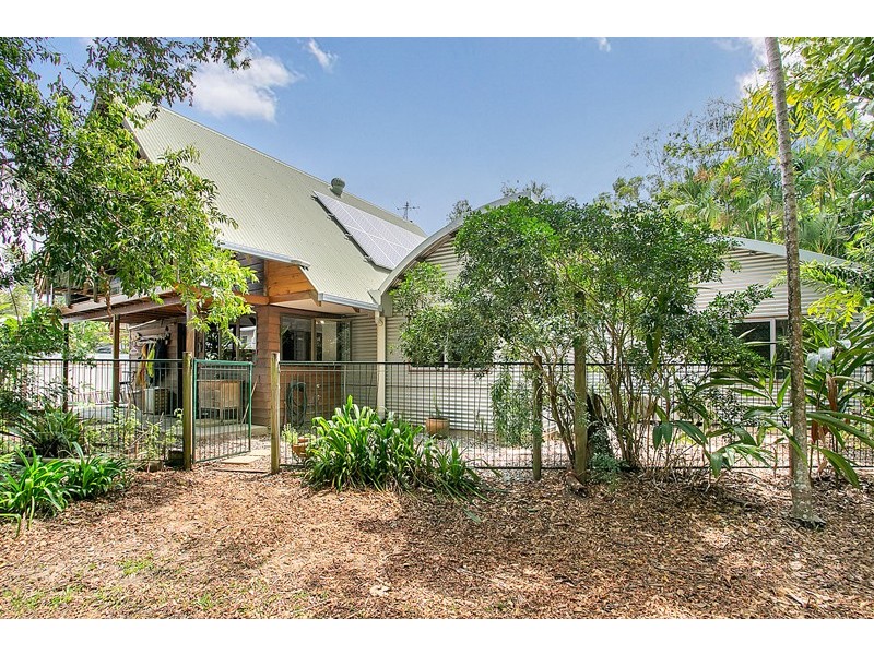 10 Strombus Ave, Trinity Beach QLD 4879