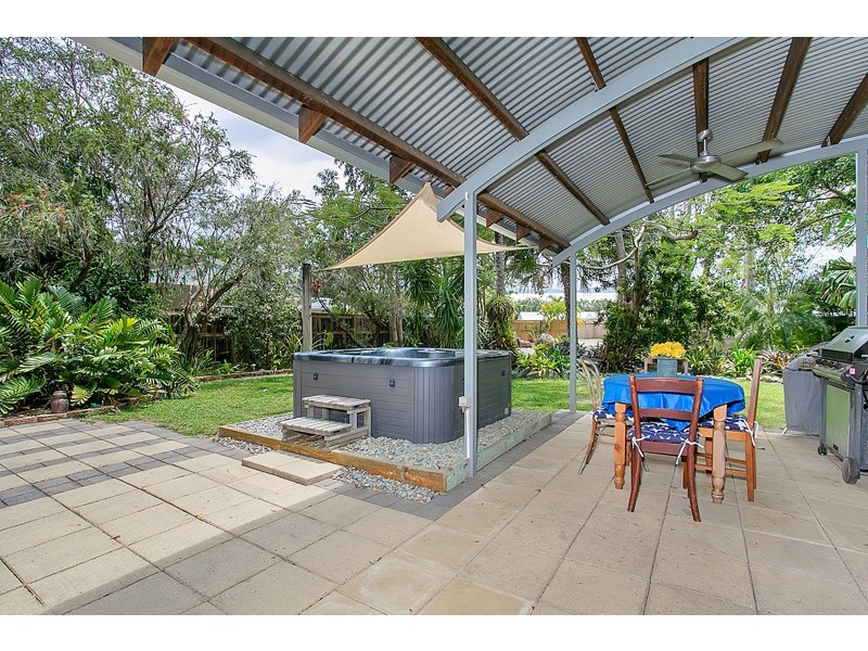 10 Strombus Ave, Trinity Beach QLD 4879