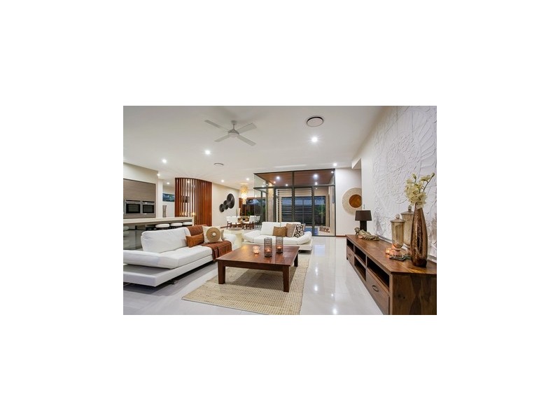 22 Litara Ct, Palm Cove QLD 4879