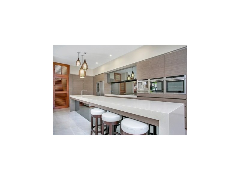 22 Litara Ct, Palm Cove QLD 4879