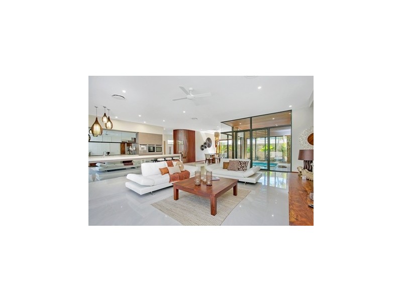 22 Litara Ct, Palm Cove QLD 4879