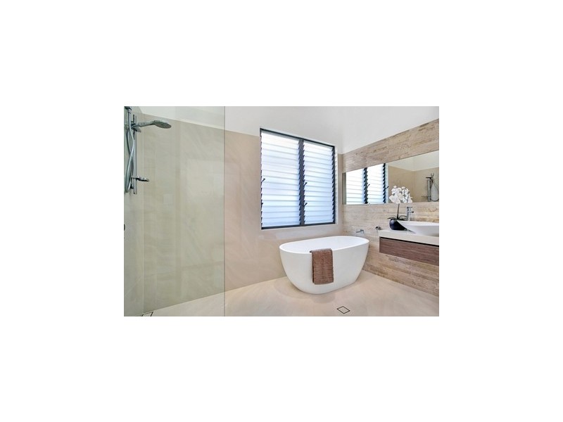 22 Litara Ct, Palm Cove QLD 4879