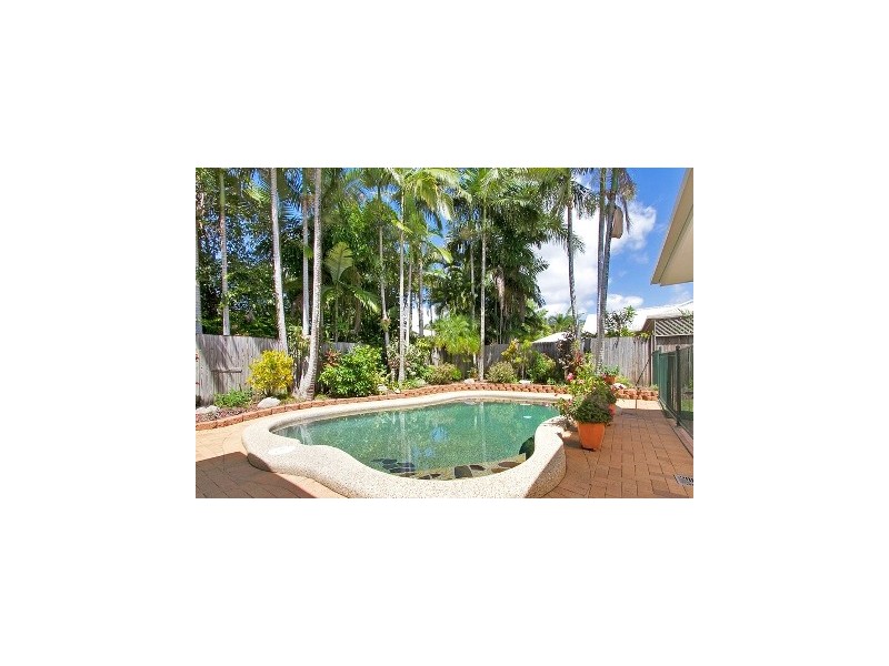 10 Miara Close, Kewarra Beach QLD 4879