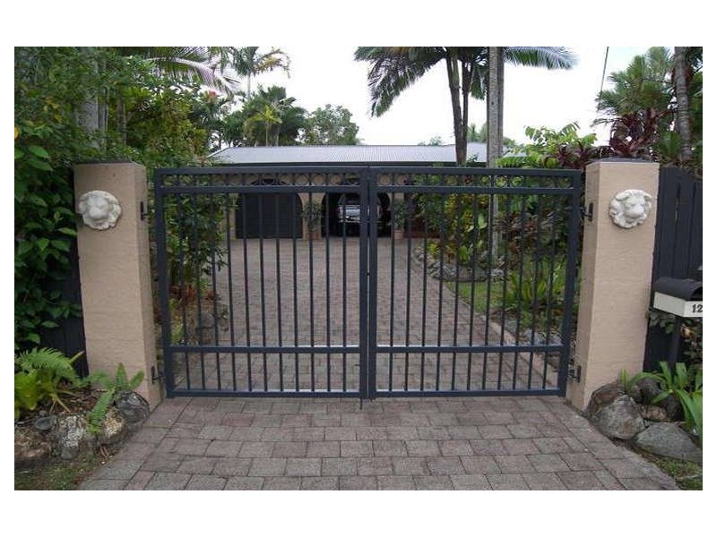 12 Hagen Close, Trinity Beach QLD 4879