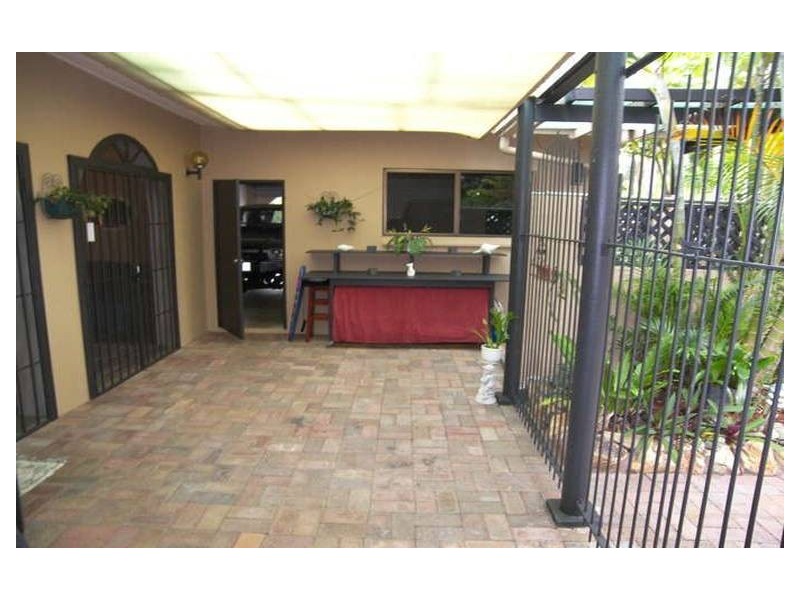 12 Hagen Close, Trinity Beach QLD 4879