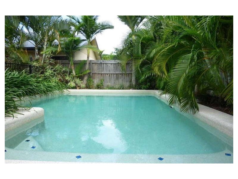 10 Howie, Kewarra Beach QLD 4879