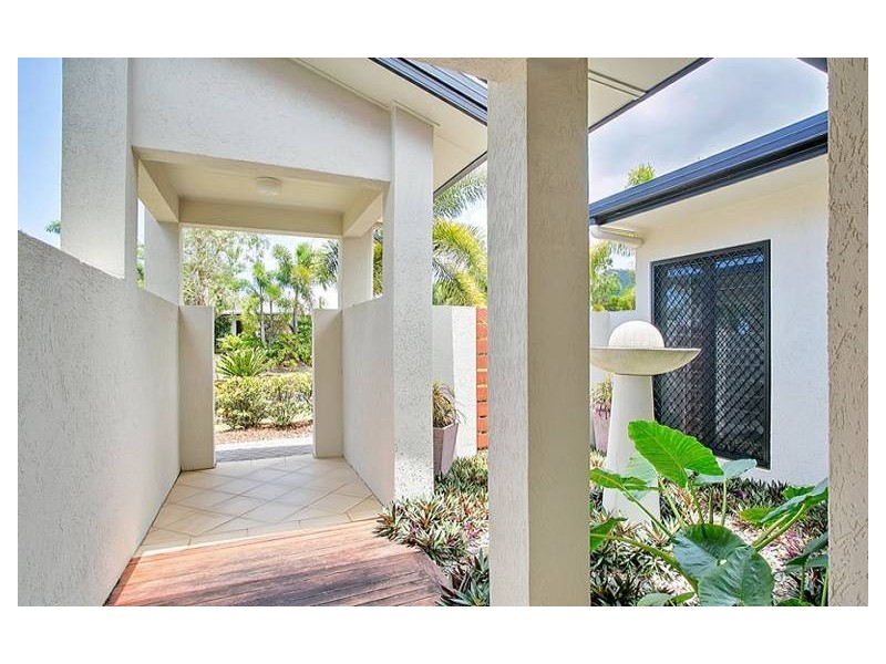 10 Howie, Kewarra Beach QLD 4879