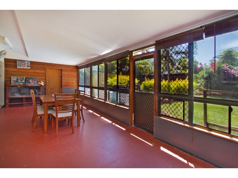 8 Sussex St, Trinity Park QLD 4879