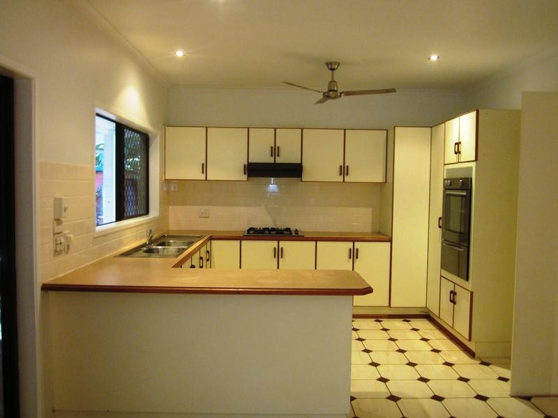 26 Satellite Street, Clifton Beach QLD 4879