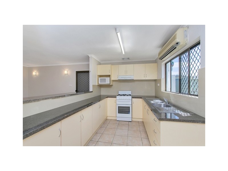 33 Clinton Street, Yorkeys Knob QLD 4878